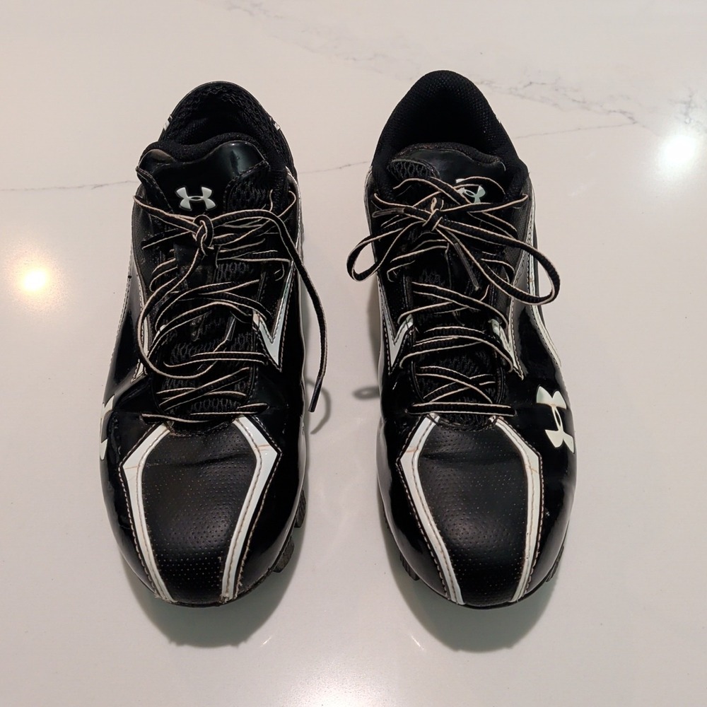 Under Armour Men's Black White Baseball Softball Cleats US Size 8.5